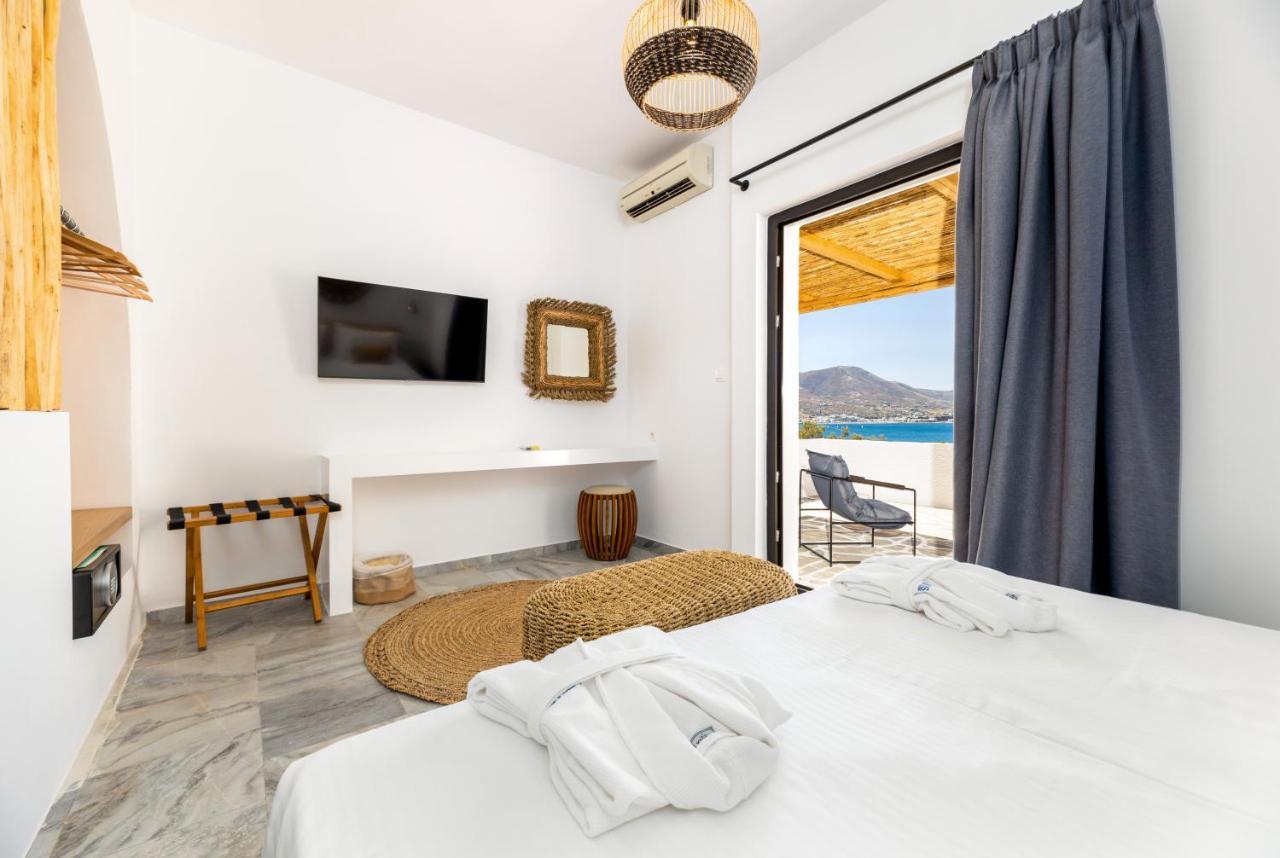 פארוס Omilos Beachfront House מראה חיצוני תמונה